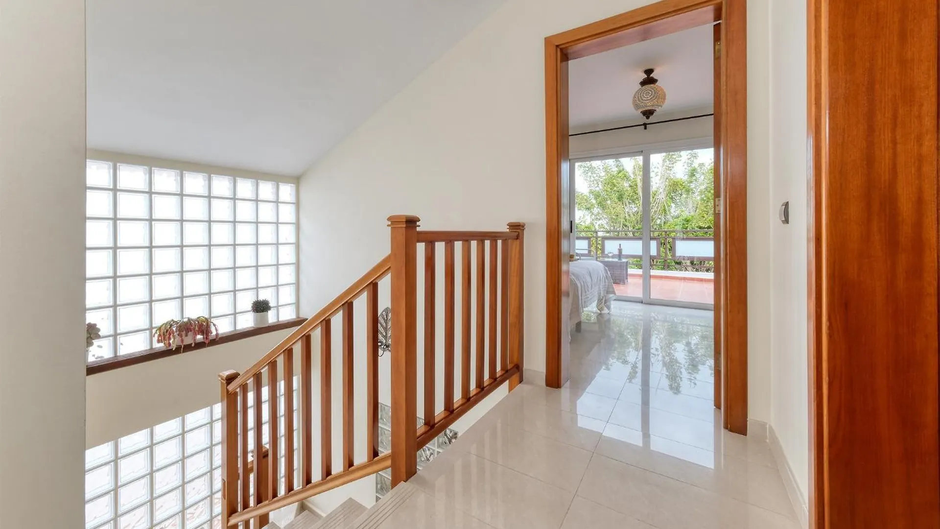 Casa Knala-Tranquila Y Luminosa Villa San Bartolome  Spain